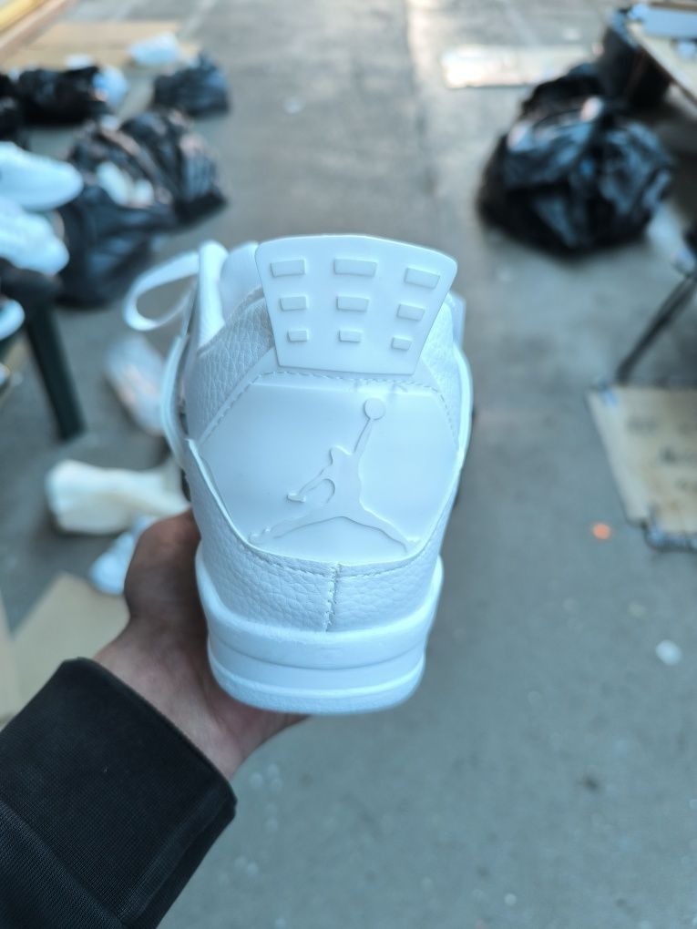Jordan 4 full white calitate superioara