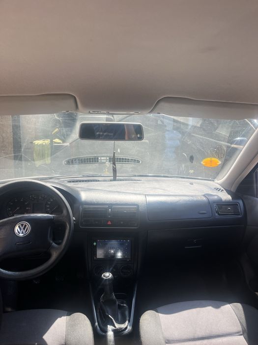 Vand/schimb Golf 4 1.4 benzina (piese noi)
