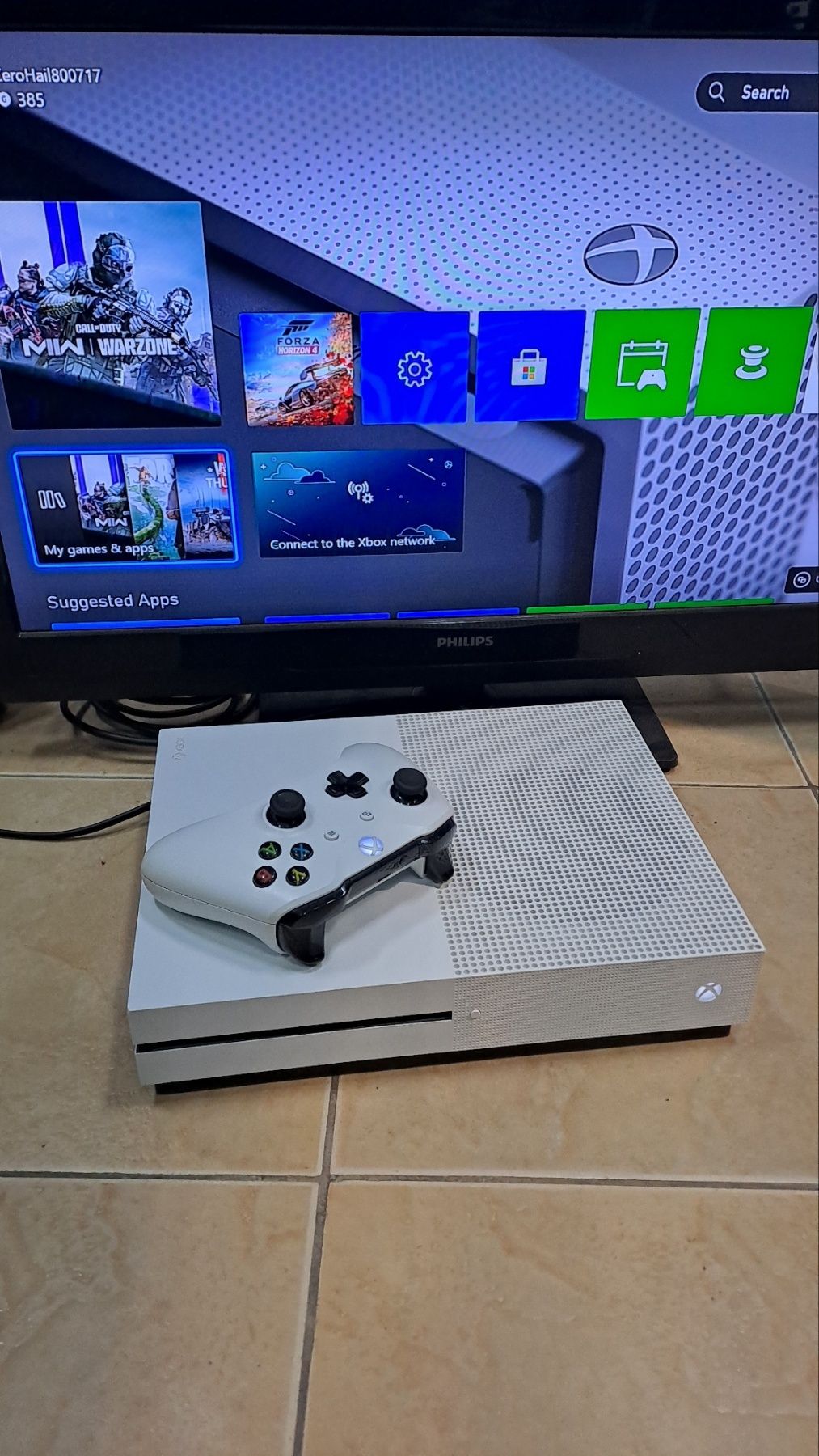 Xbox ONE 1TB без джойстик+4вградени игри-350лв