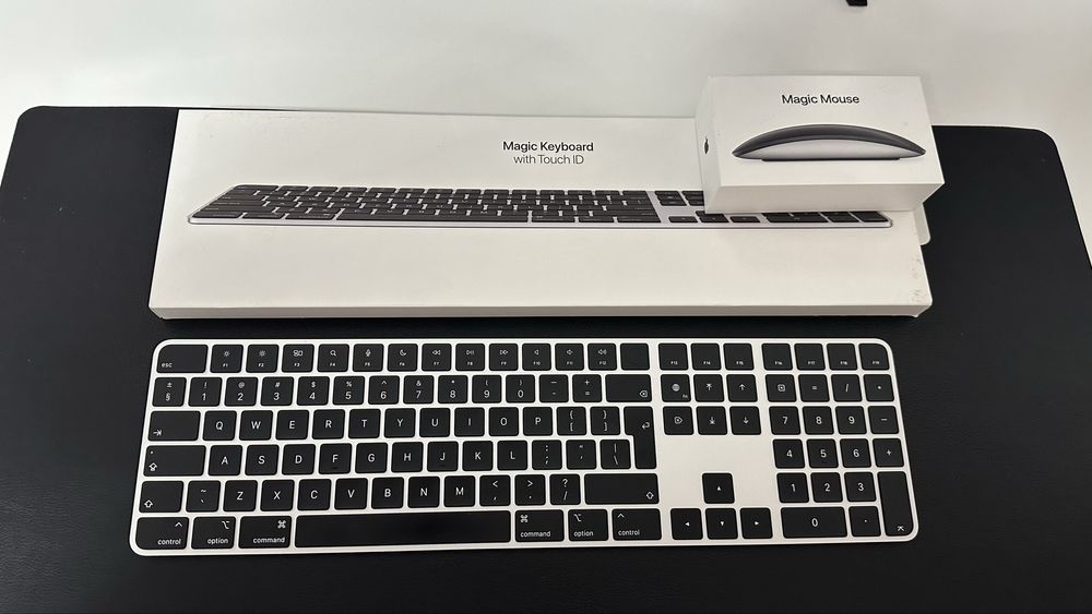 Vând Setup: Macbook Air M2 | Magic Mouse & Keyboard