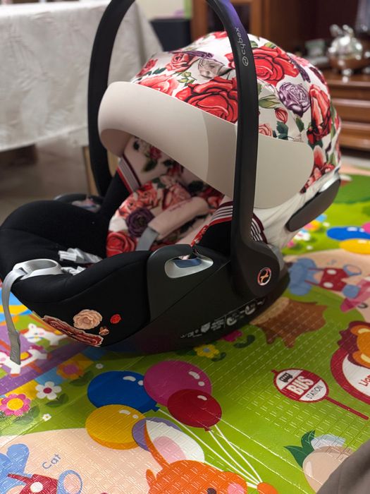 Стол за кола Cybex Cloud T i-Size Spring Blossom Light
