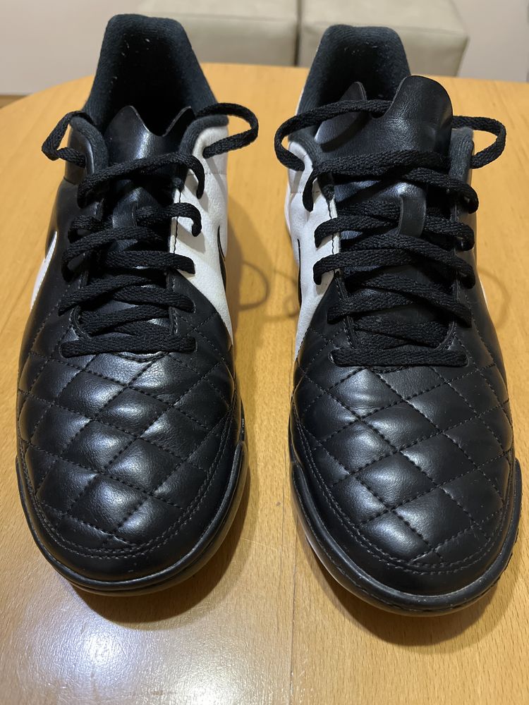 Nike tempo футболни обувки