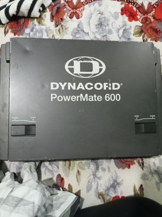 Vând Dynacord 600