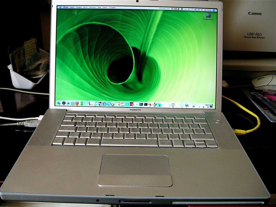 Laptop de colectie - Macbook Pro A1226 - 2007 - functional instalat