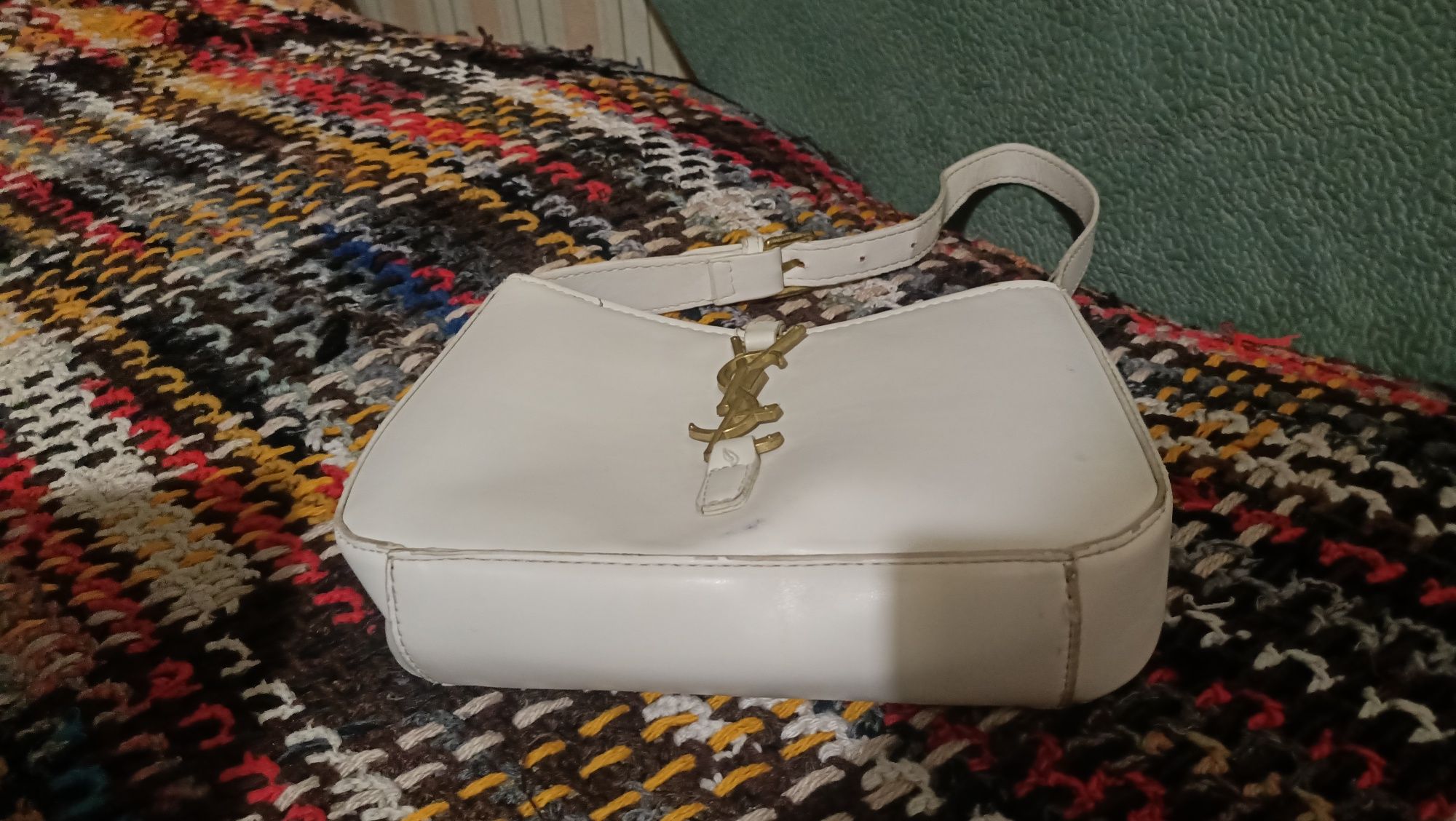 Продам сумку YSL