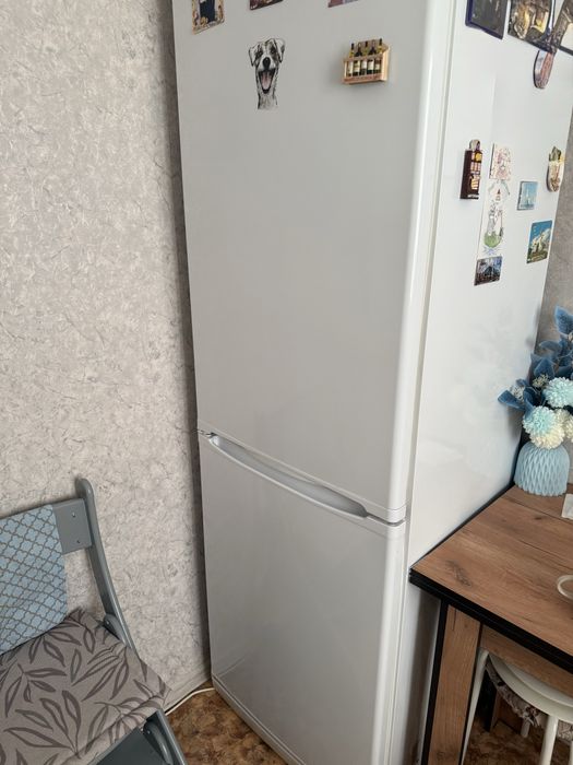 Холодильник 50000тг