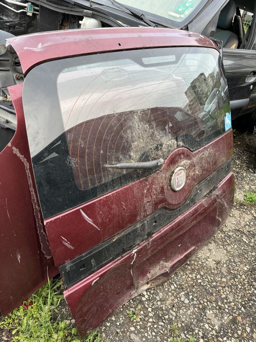 Заден прозорец Рено Клио 2015г