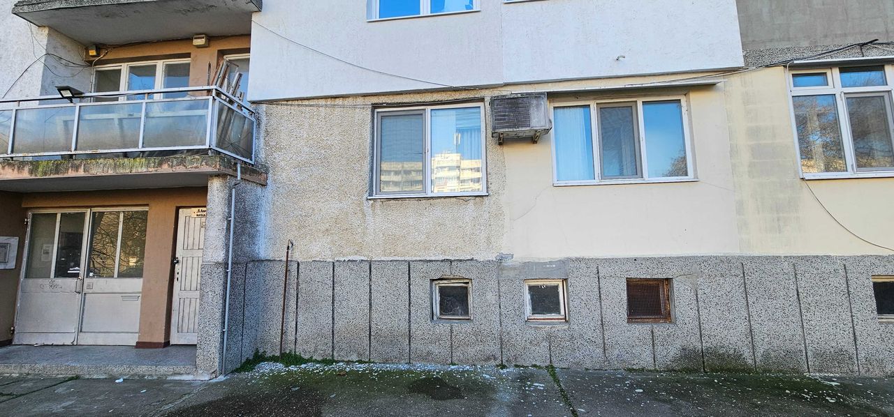 Дава се под наем Двустаен апартамент в Силистра, Център - 64 кв.м за 255 € - Снимка #2