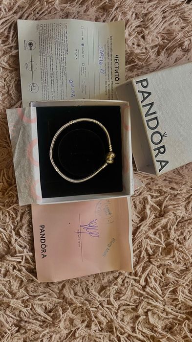 Оригинална гривна Пандора(ЛЮБОВ)