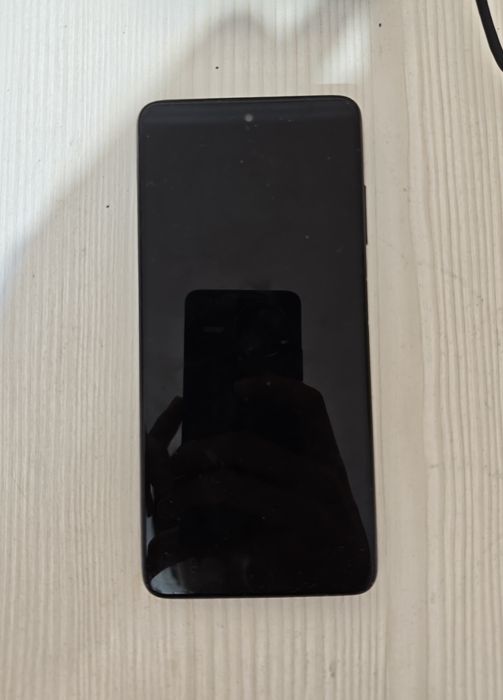 Продам срочно POCO X3 PRO 256гб в нормальном состоянии