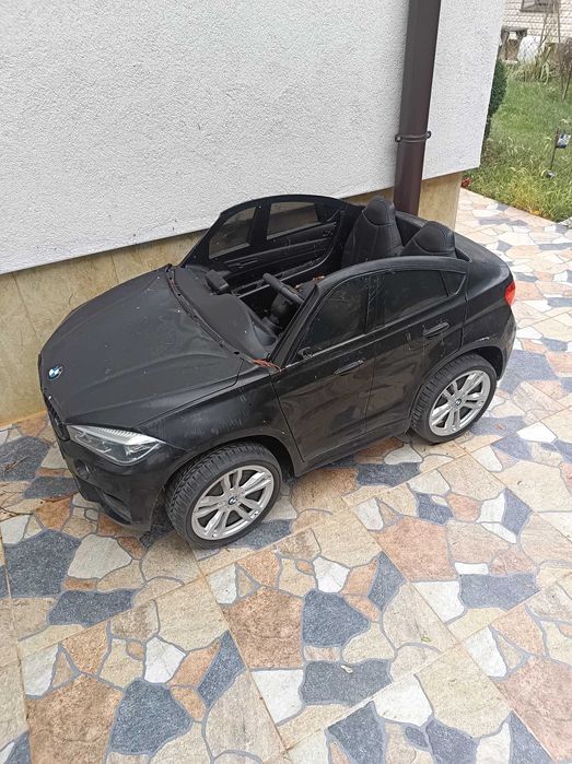 Продава се детска електрическа количка BMW-150лв.