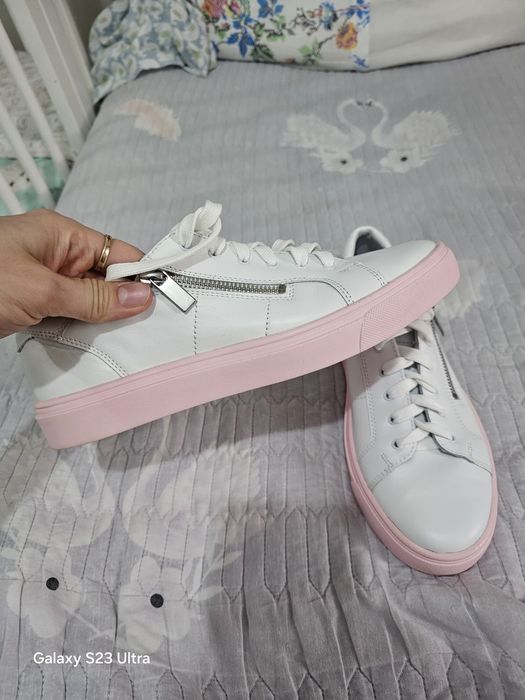 Новые кожаные женские брендовые кеды