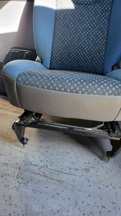 Пасажерска СЕДАЛКА