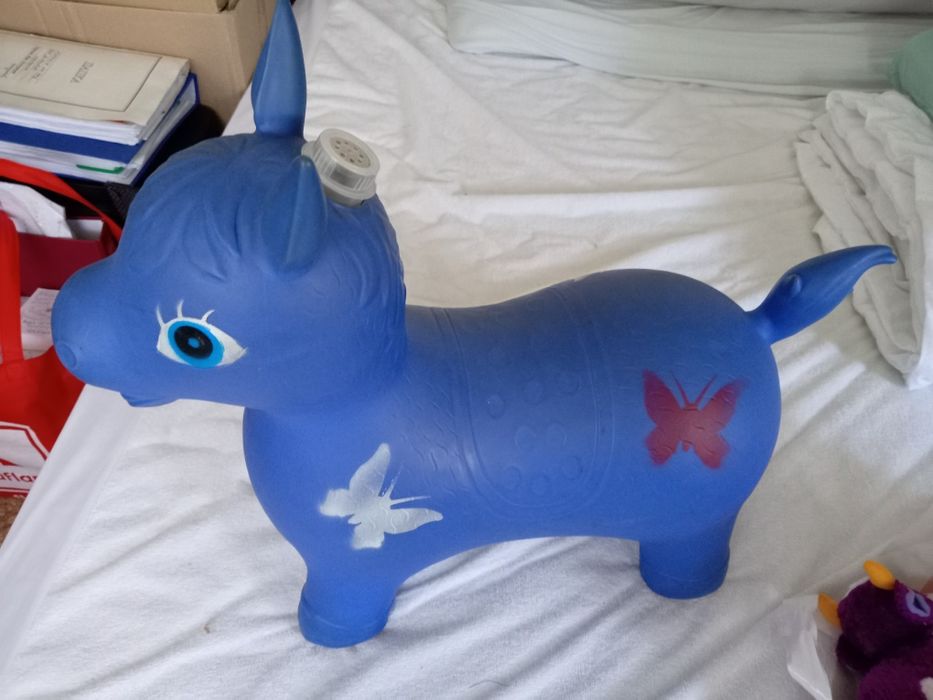 Гумена играчка за скачане