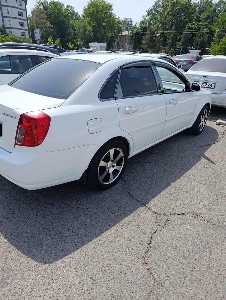 Lacetti 1,8 avtomat 1,6