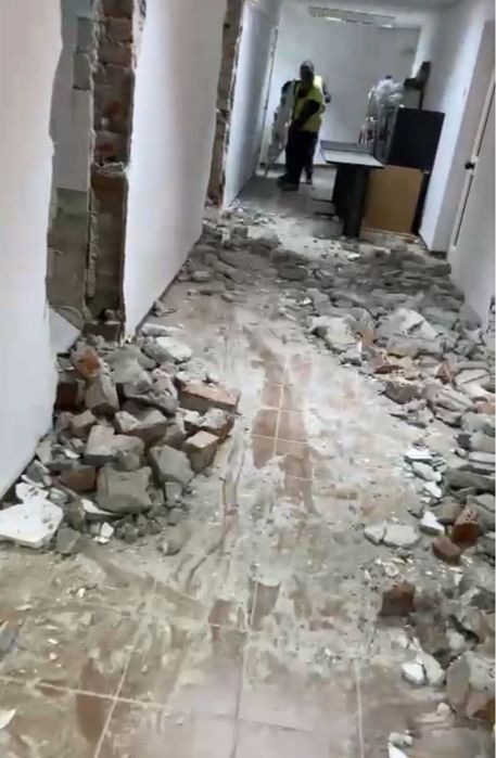 DEMOLARI , TAieri beton , decopertam gresie , faianta ,transport moloz