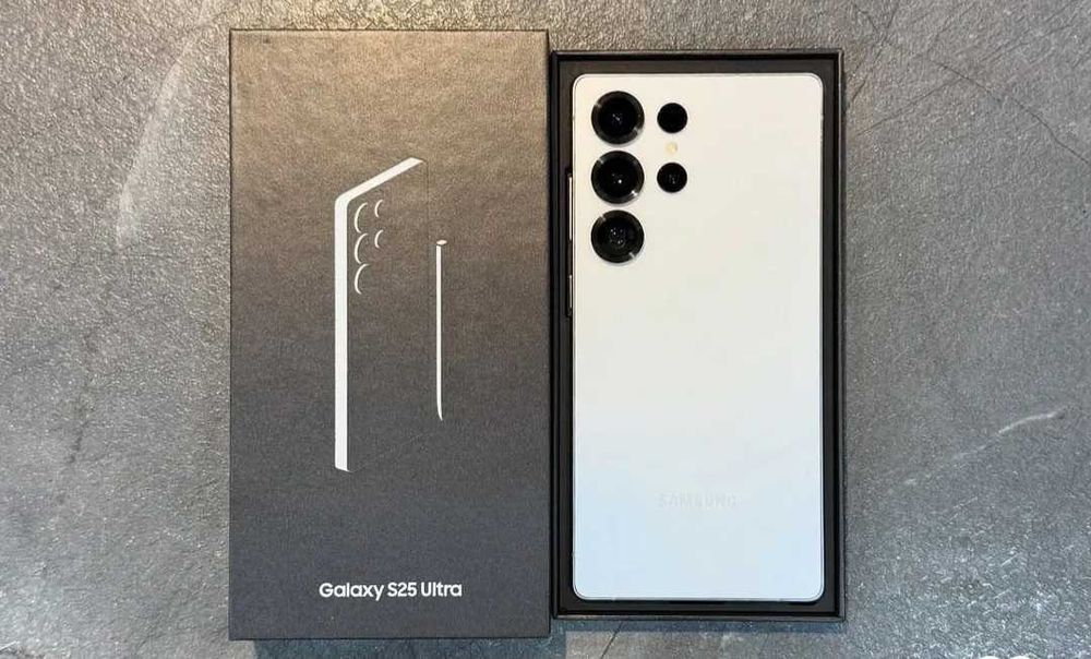 Ново! Galaxy S25 ultra White/256gb.