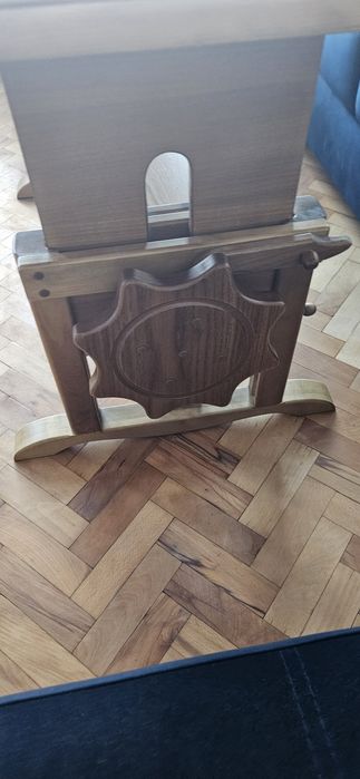 Холна дървена маса