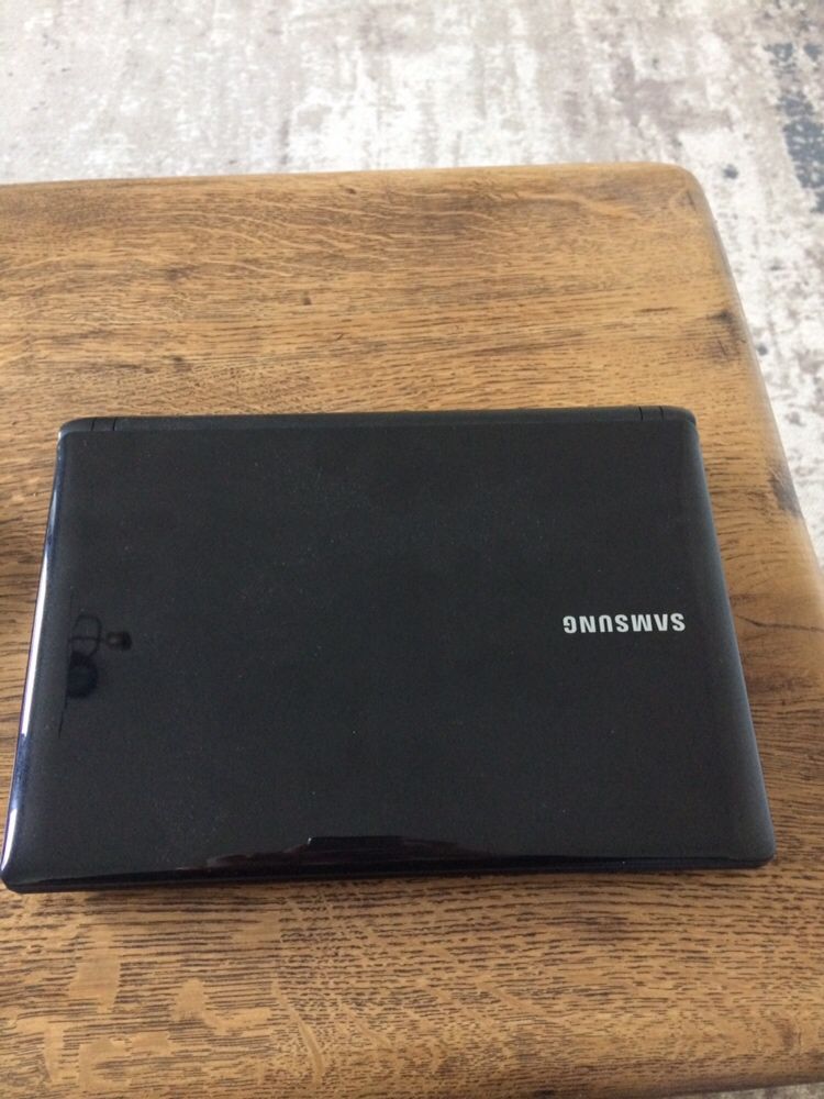 Vand Notebook Samsung,folosit