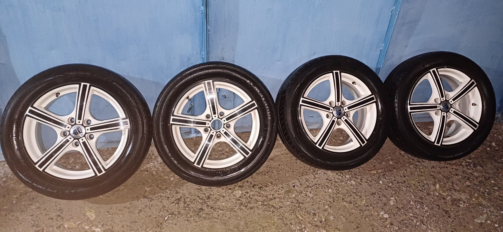 Баллон R 16 Диски для Максима и т.д