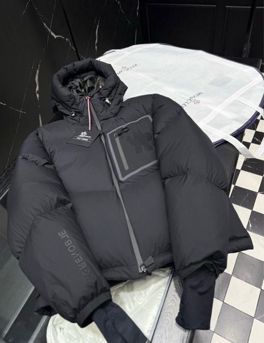 Geaca Moncler Grenoble puf de gâscă 2025