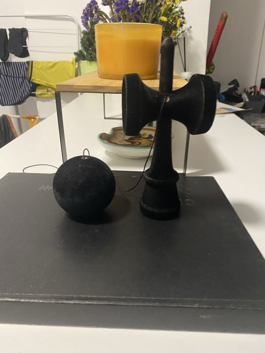 Kendama sweets broken shape fuzzy black