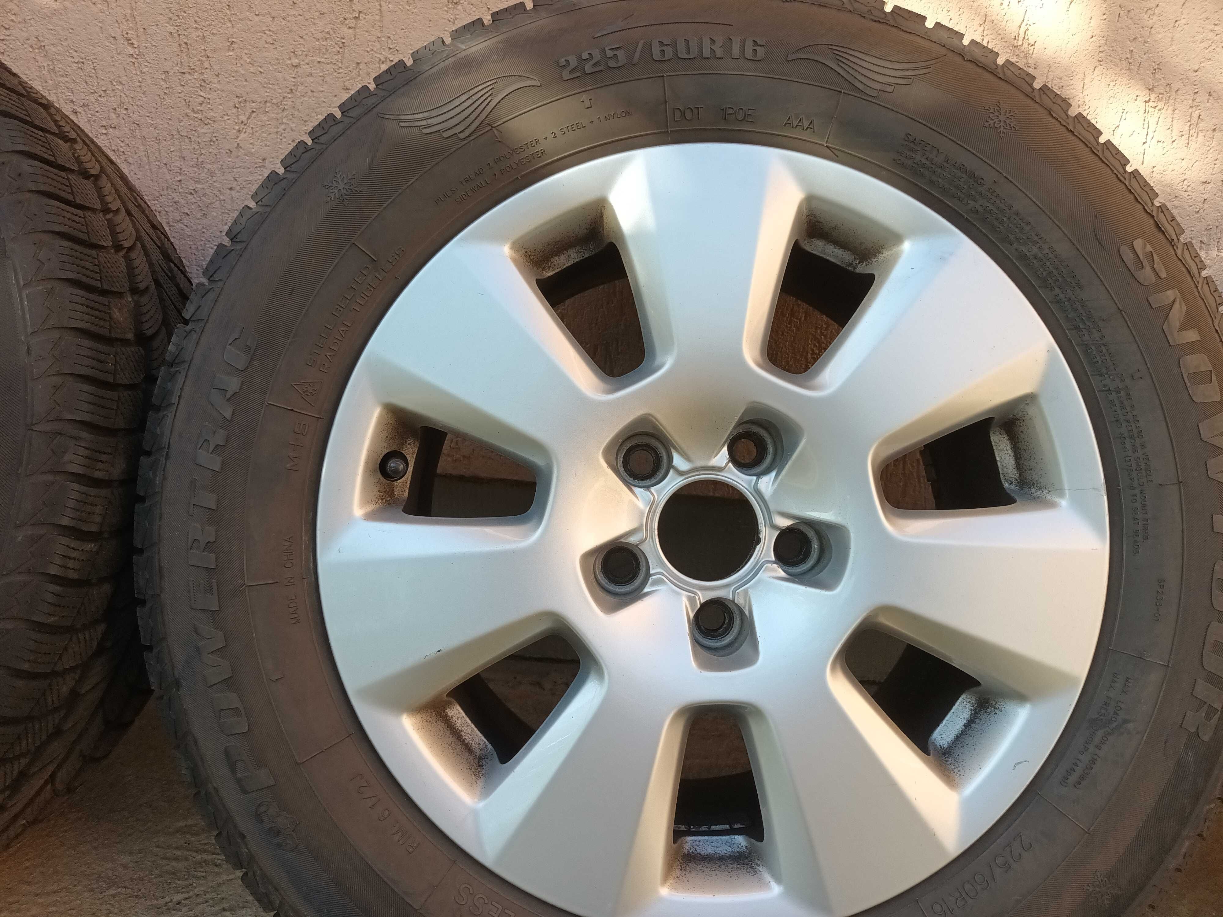 Jenti originale aliaj Audi 7,5jx16, ET 37 si anvelope iarnă 225/60/r16