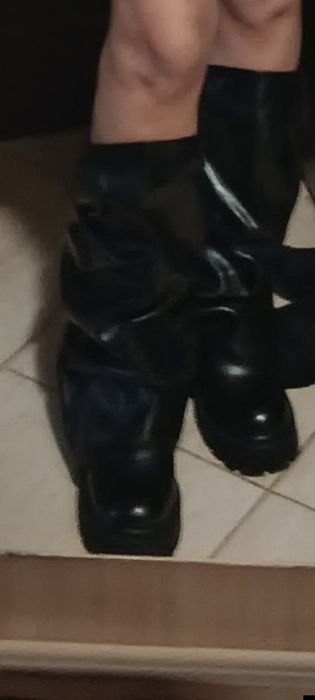 Ботуши със сваляща горна част!