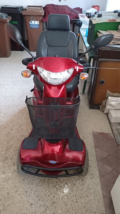 Vand scuter electric