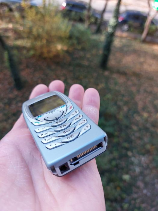 Nokia 6100 original din colectia personala decodat excelent