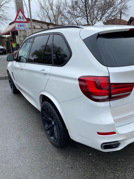 Proprietar vand sau schimb Bmw x5