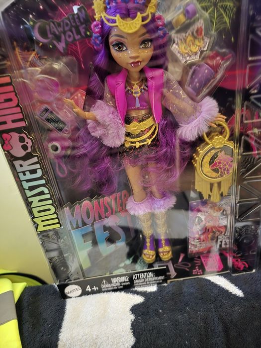 Păpușă monster high