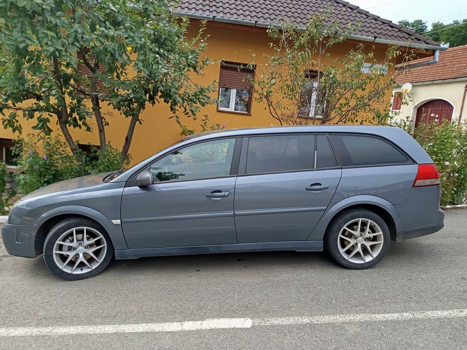 Vând Opel Vectra