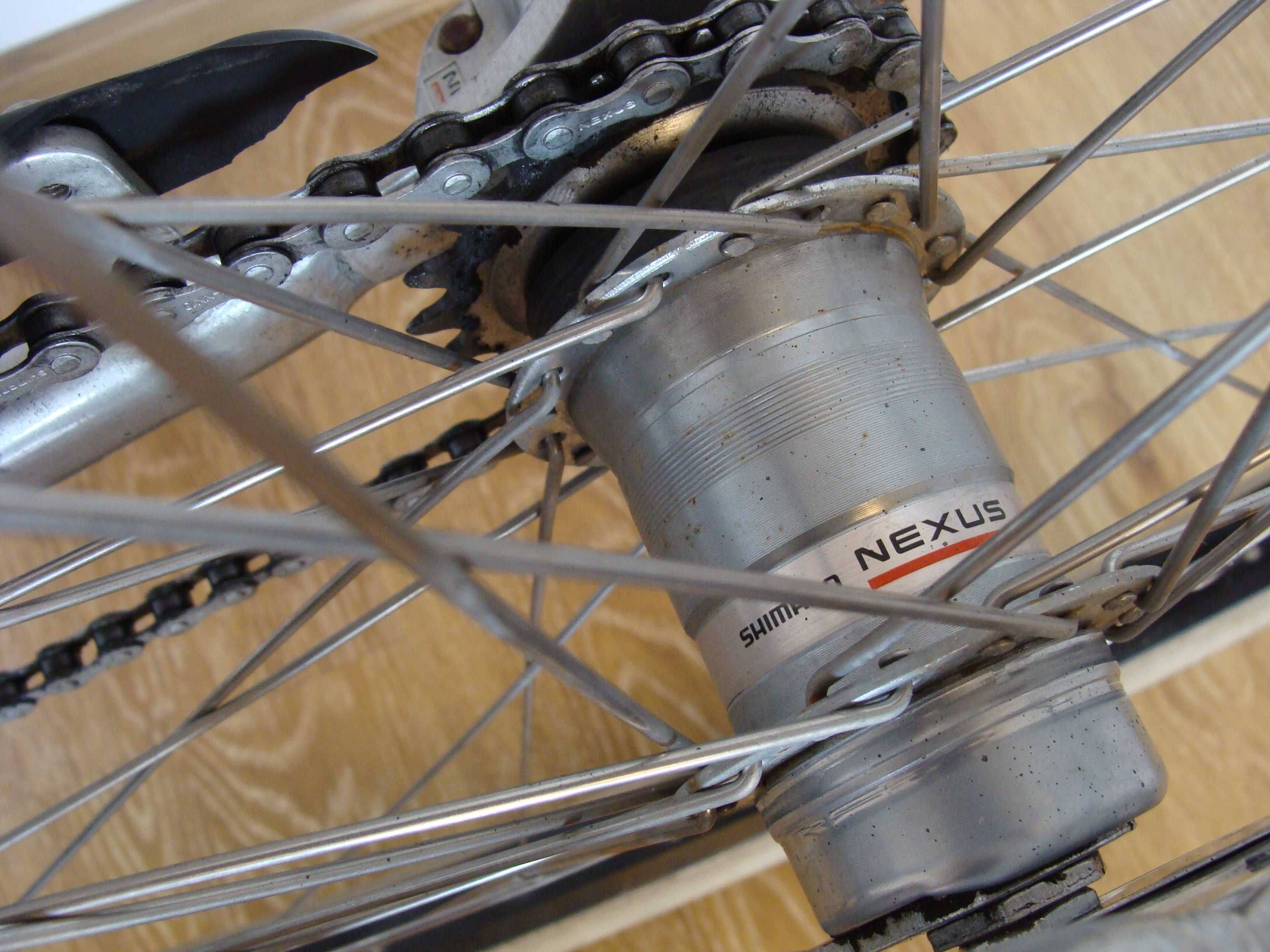 Bicicleta Vanmoof No.3, oras-trekking, roti 28-viteze in butuc, Olanda