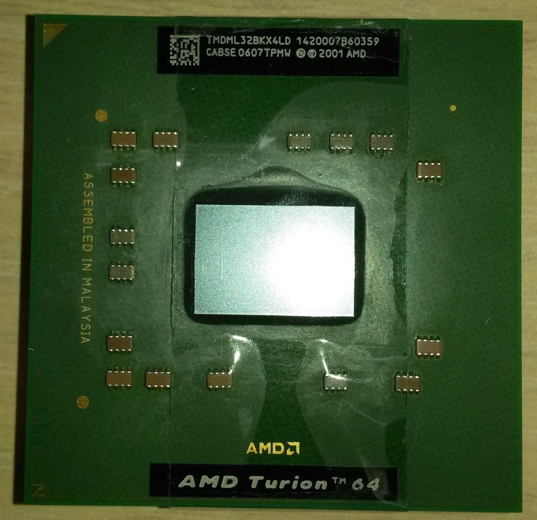 Procesor Intel i3-350M, AMD Turion 64 ML-32