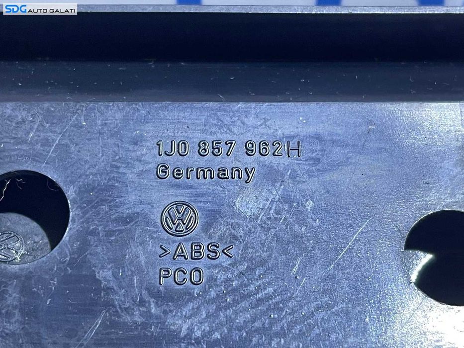 Suport Scrumiera Cotiera Consola Centrala VW Golf 4 1998 - 2006 Cod 1J0857962H[S0356]