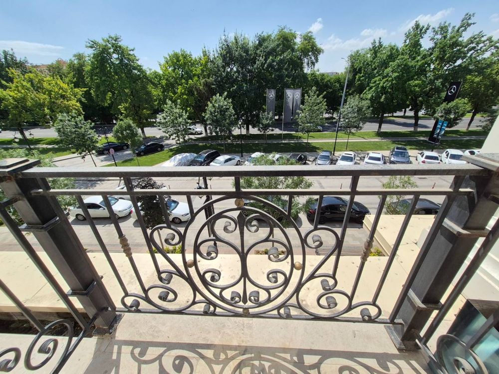 Toshkent sity boulevard 3 etaj 3 xona