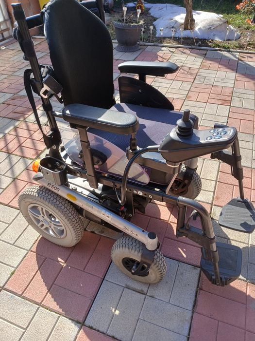 Vând cărucior electric