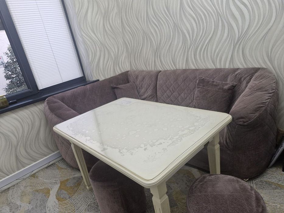 Ошхона мебели сотилади