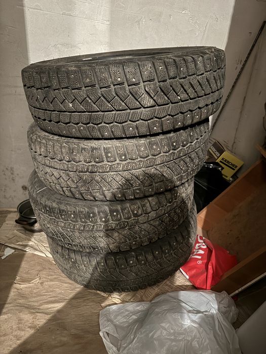 Viatti 185/65/15 зимние шипы