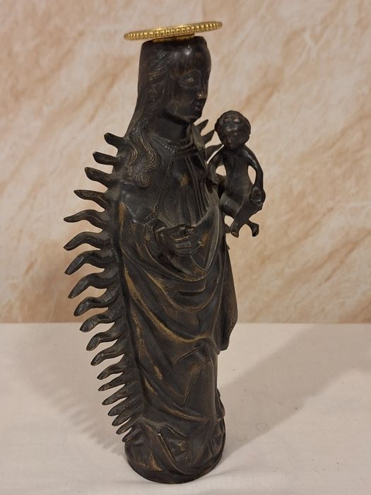 Старинна фигура Дева мария младенеца