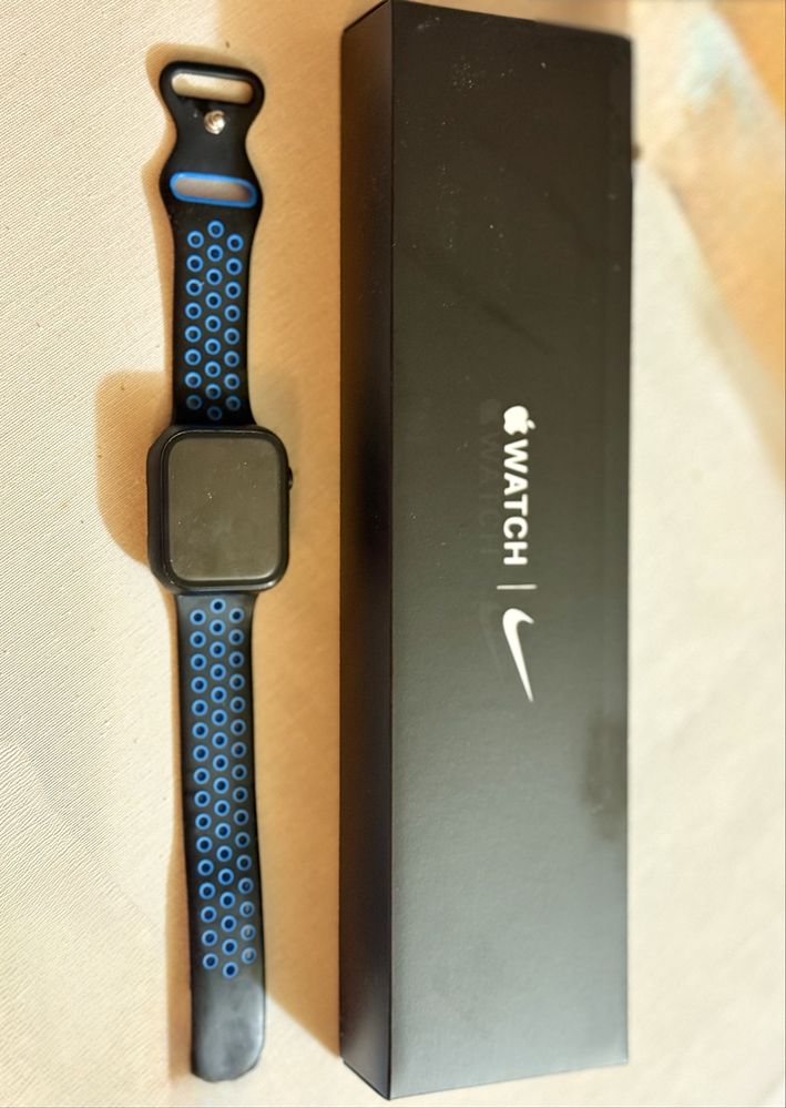 Apple Watch Series 7 45mm – батерия 80%, перфектен