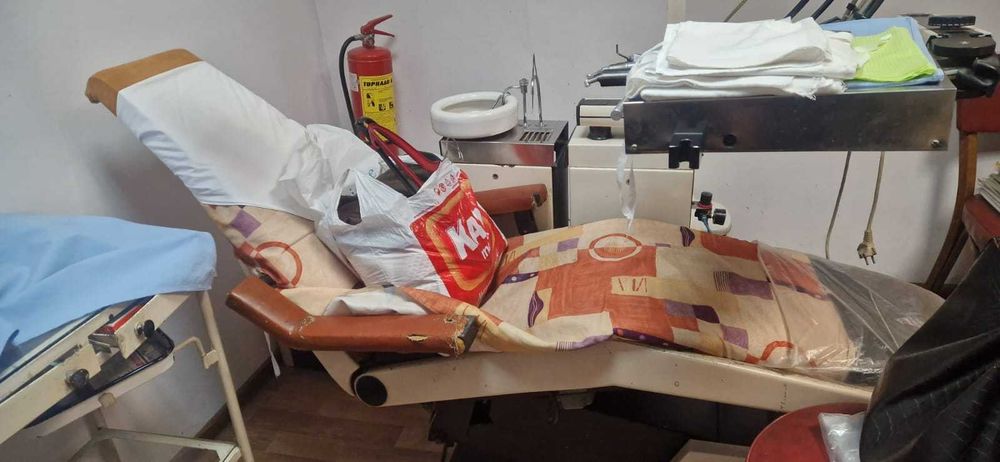 употребявано стоматологично/зъболекраско/медицинско оборудване