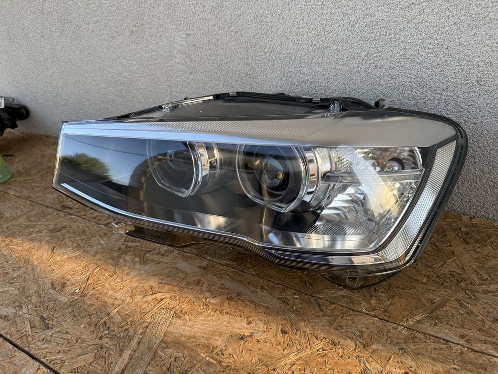 Far stanga BMW X3 X4 F25 F26 LCI Facelift Xenon + LED Original Europa