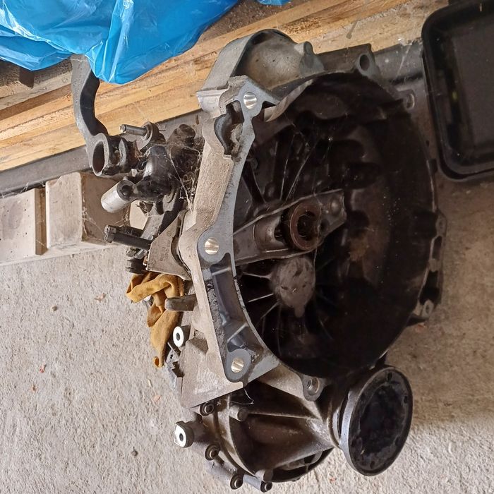 Vând cutie de viteze 6 trepte ! Cod LHY