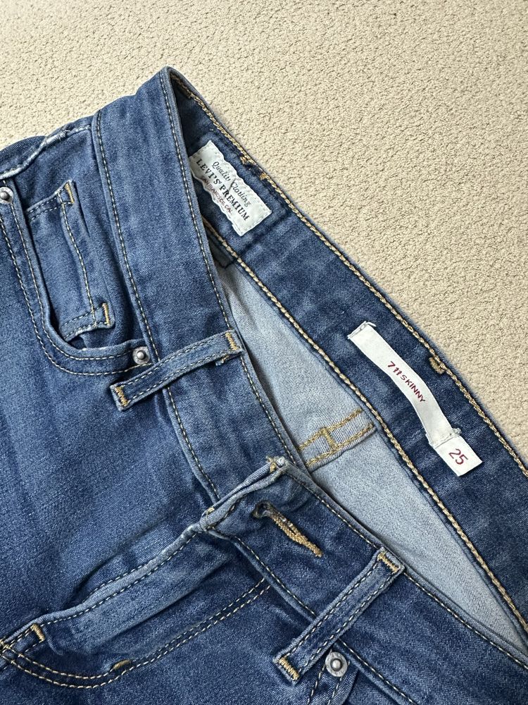 Дънки Levis