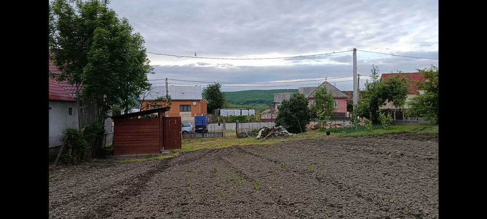 Teren de vânzare