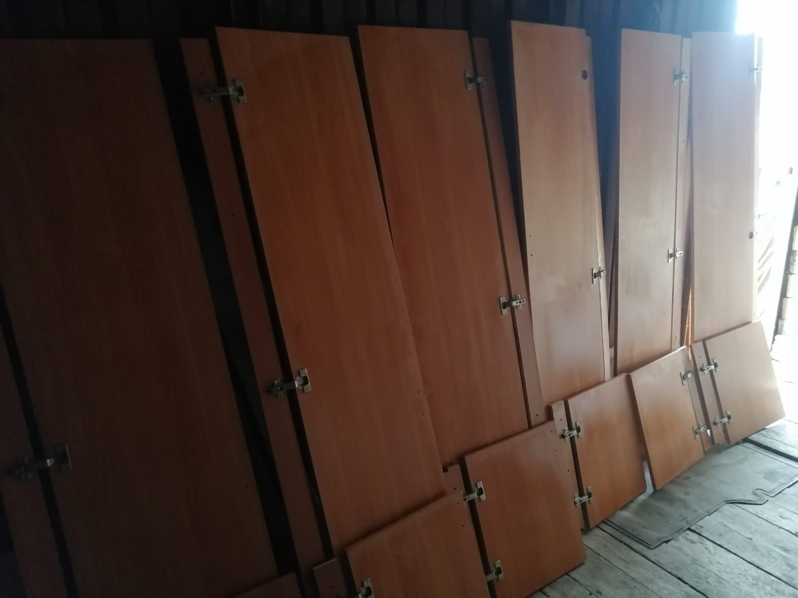 Ламинированные дверцы, со шкафов