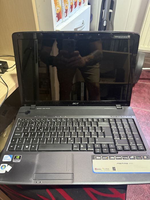 OCAZIE Laptop perfect functional + Bonus colectie 100 jocuri