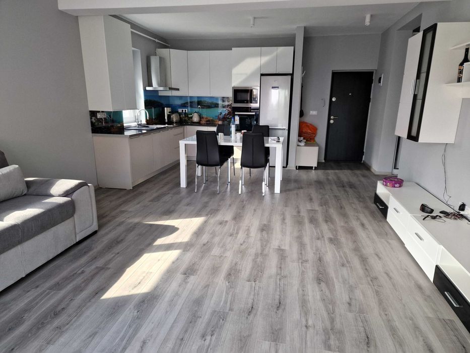 Apartament 2 camere Floare de Colt